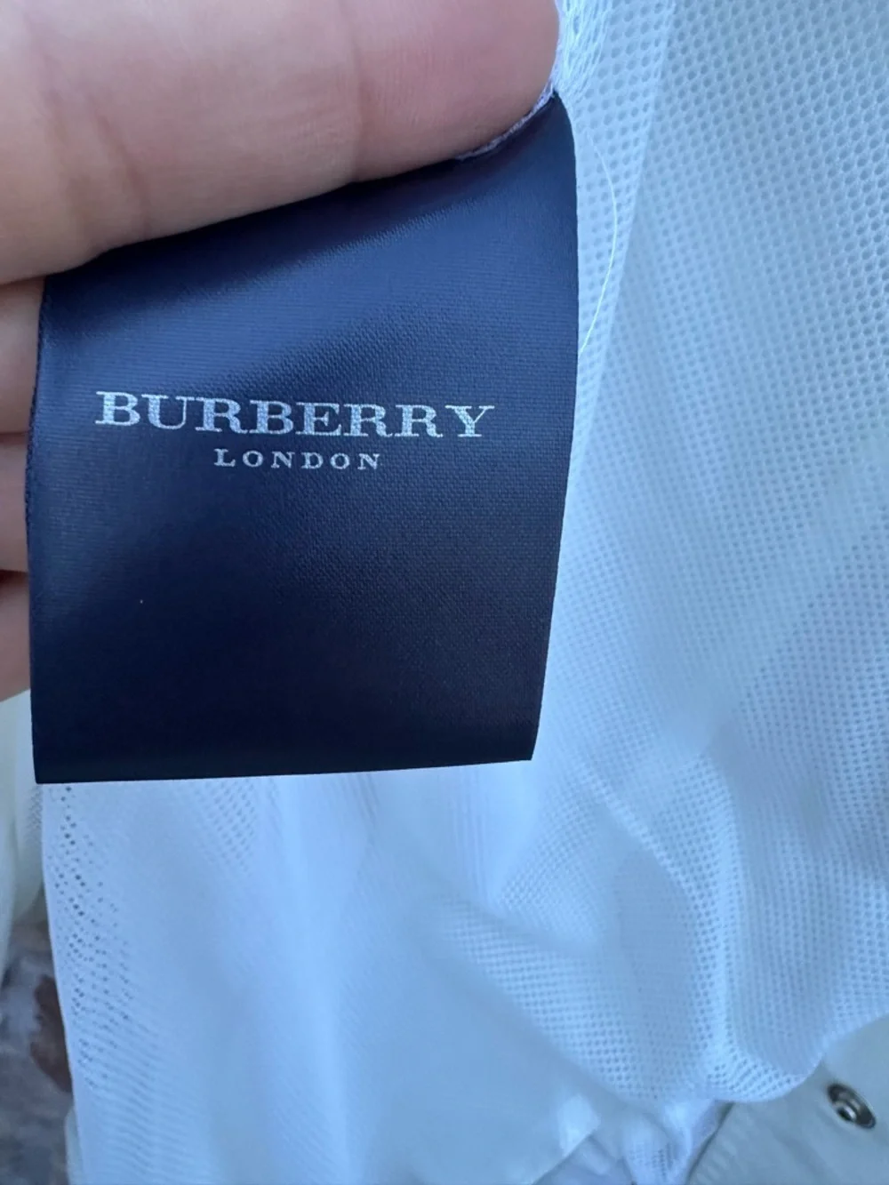 Burberry Women's Cream Lightweight Trench Jacket, size 6 - Picture 7 of 10